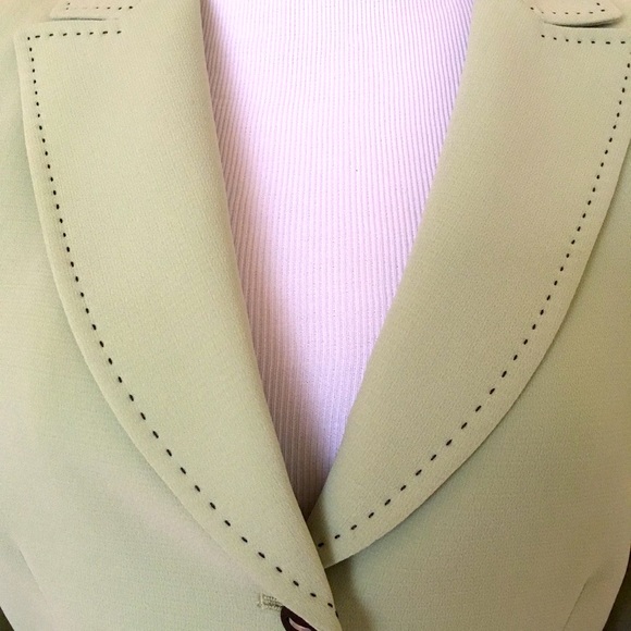 Tahari blazer jacket tailored look 3 button blazer - Picture 5 of 8